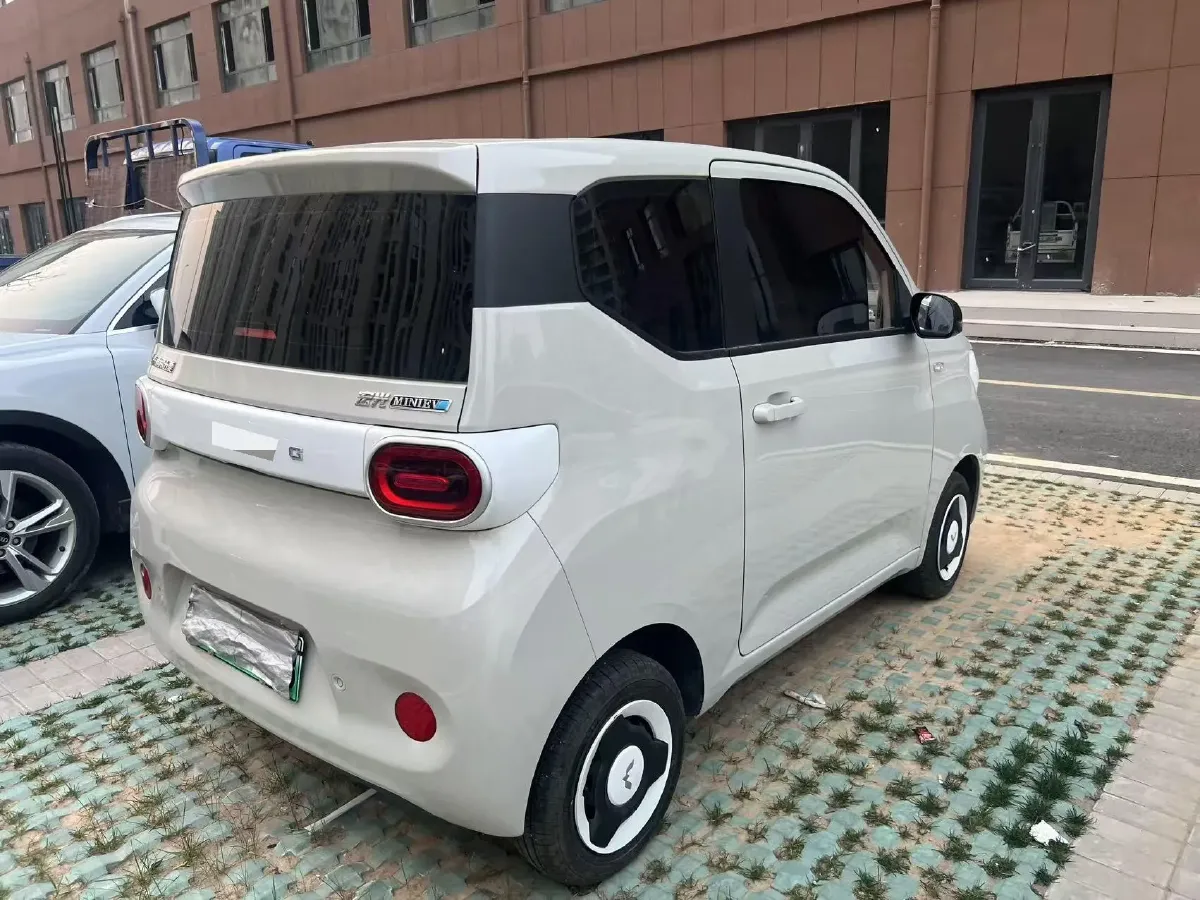 2024 WuLing HongGuang MINI EV BEV 17.3KWH,autocango,china used car exporter,china ev exporter,chinese used car exporter,chinese used ev exporter