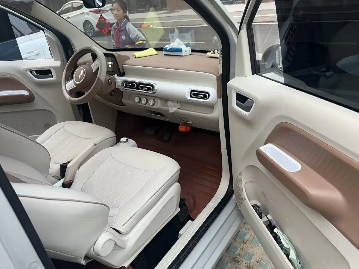 2024 WuLing HongGuang MINI EV BEV 17.3KWH,autocango,china used car exporter,china ev exporter,chinese used car exporter,chinese used ev exporter