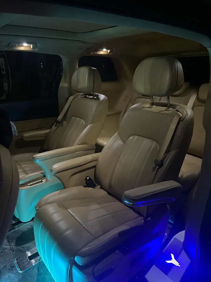 2022 Voyah Dream 1.5T 136HP L4 PHEV 25.57KWH,autocango,china used car exporter,china ev exporter,chinese used car exporter,chinese used ev exporter