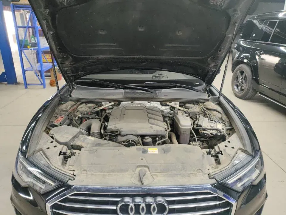 2020 Audi A6L 2.0T 224HP L4 7DCT,autocango,china used car exporter,china ev exporter,chinese used car exporter,chinese used ev exporter