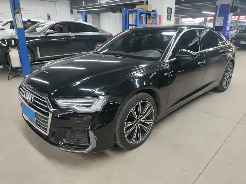 2020 Audi A6L 2.0T 224HP L4 7DCT,autocango,china used car exporter,china ev exporter,chinese used car exporter,chinese used ev exporter