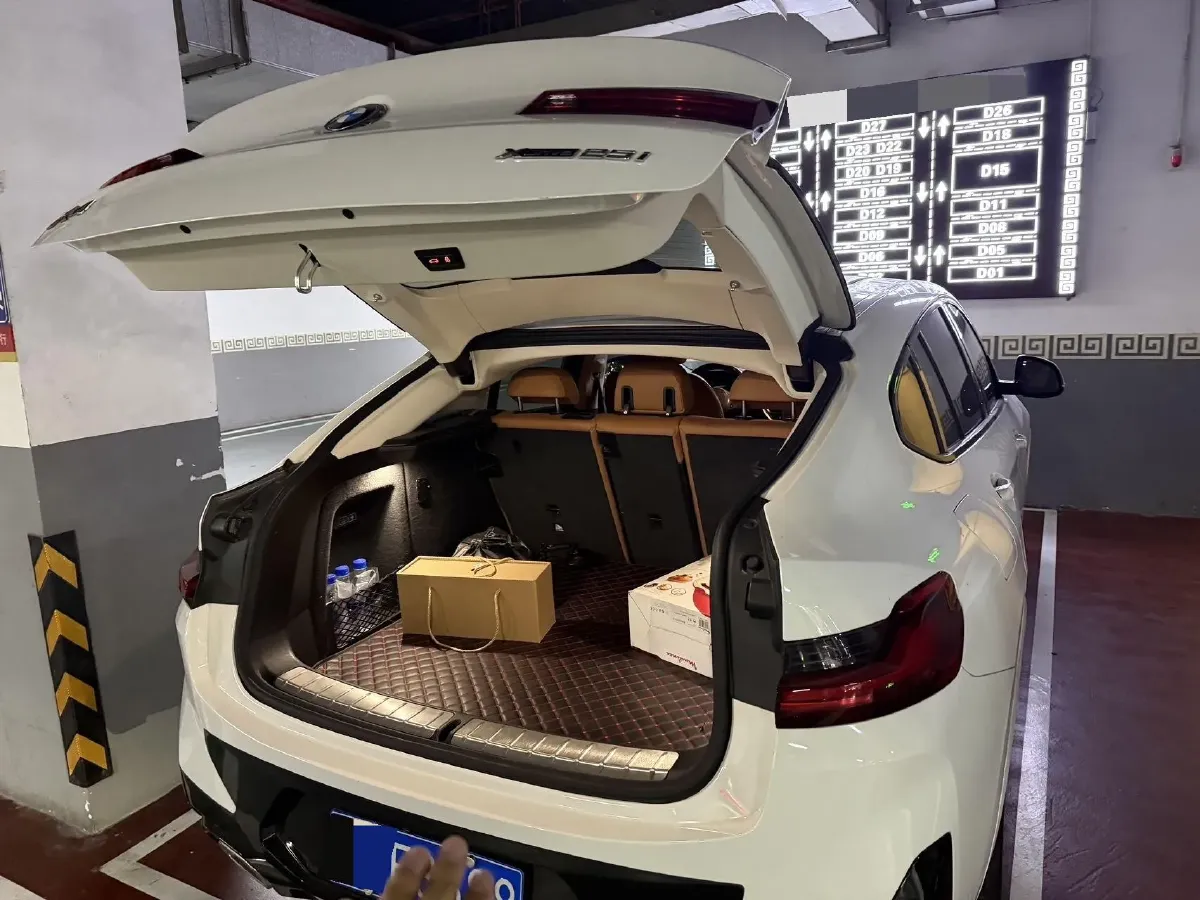 2022 BMW X4 2.0T 245HP L4 8AT,autocango,china used car exporter,china ev exporter,chinese used car exporter,chinese used ev exporter