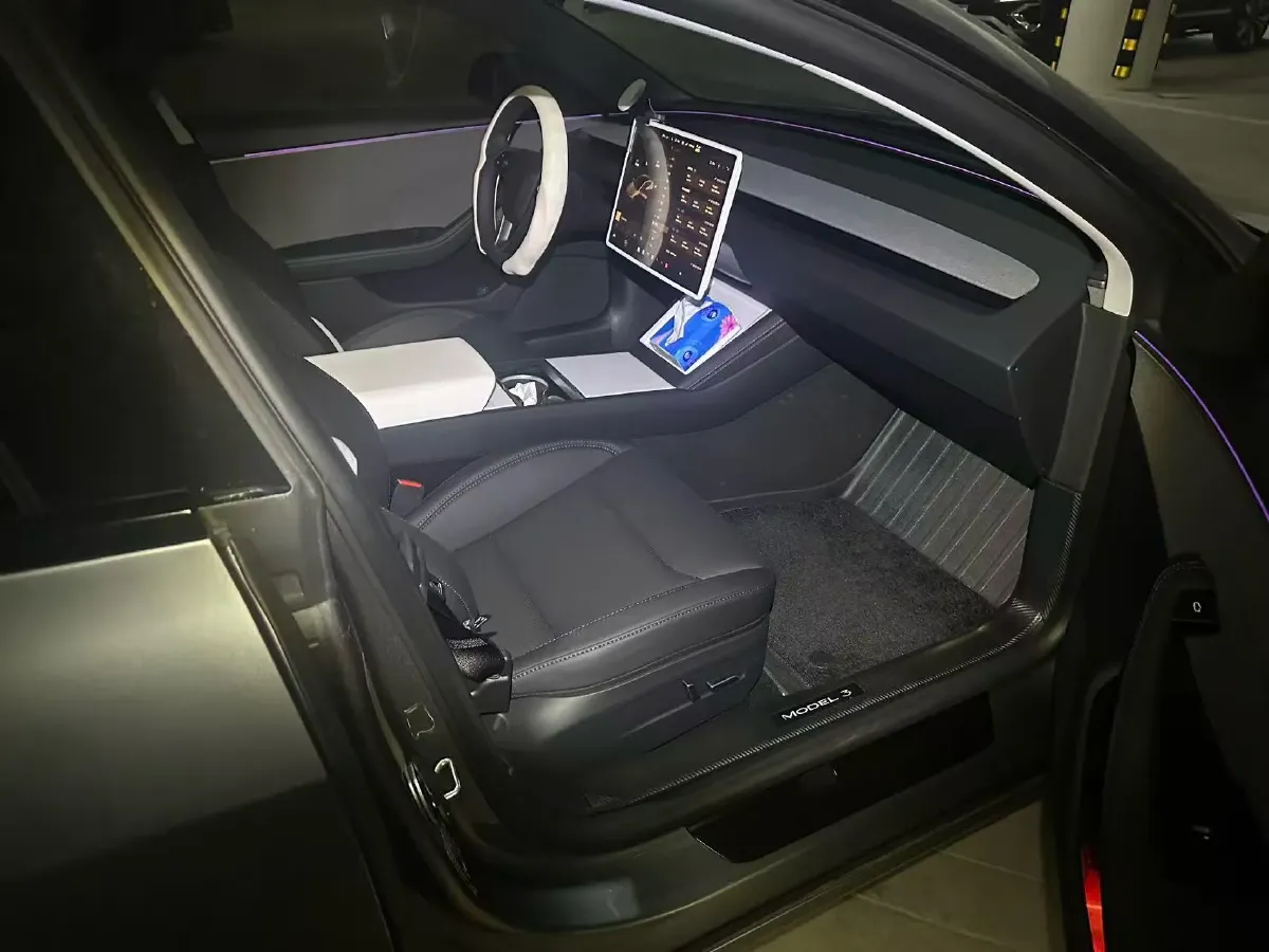 2025 Tesla Model 3 BEV 62.5KWH,autocango,china used car exporter,china ev exporter,chinese used car exporter,chinese used ev exporter