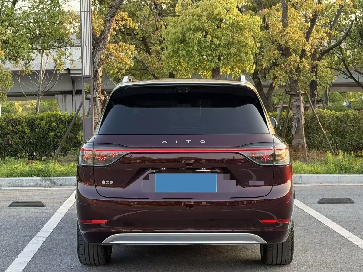 2025 AITO AITO M9 REEV 160HP REEV 52KWH,autocango,china used car exporter,china ev exporter,chinese used car exporter,chinese used ev exporter