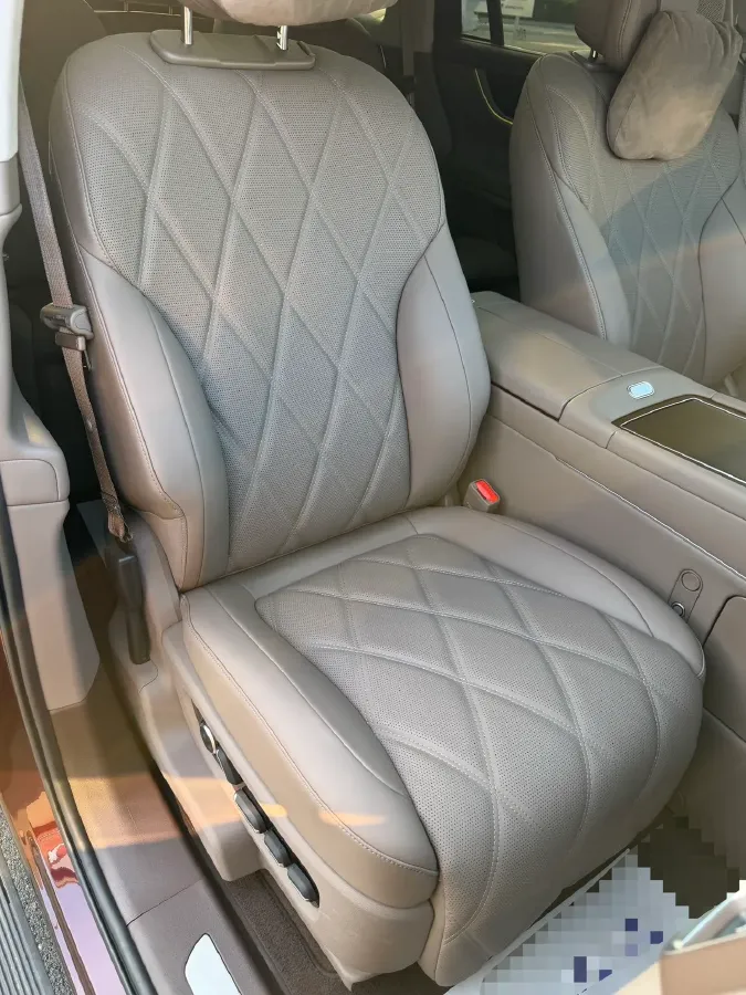 2025 AITO AITO M9 REEV 160HP REEV 52KWH,autocango,china used car exporter,china ev exporter,chinese used car exporter,chinese used ev exporter