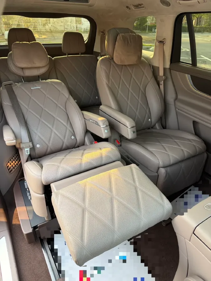 2025 AITO AITO M9 REEV 160HP REEV 52KWH,autocango,china used car exporter,china ev exporter,chinese used car exporter,chinese used ev exporter