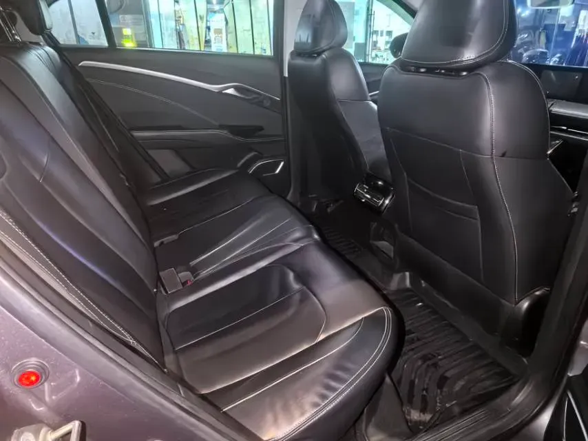 2022 Venucia Grand V 1.5T 190HP L4 7DCT,autocango,china used car exporter,china ev exporter,chinese used car exporter,chinese used ev exporter