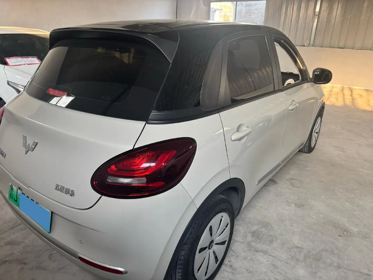 2023 WuLing BinGuo BEV 31.9KWH,autocango,china used car exporter,china ev exporter,chinese used car exporter,chinese used ev exporter