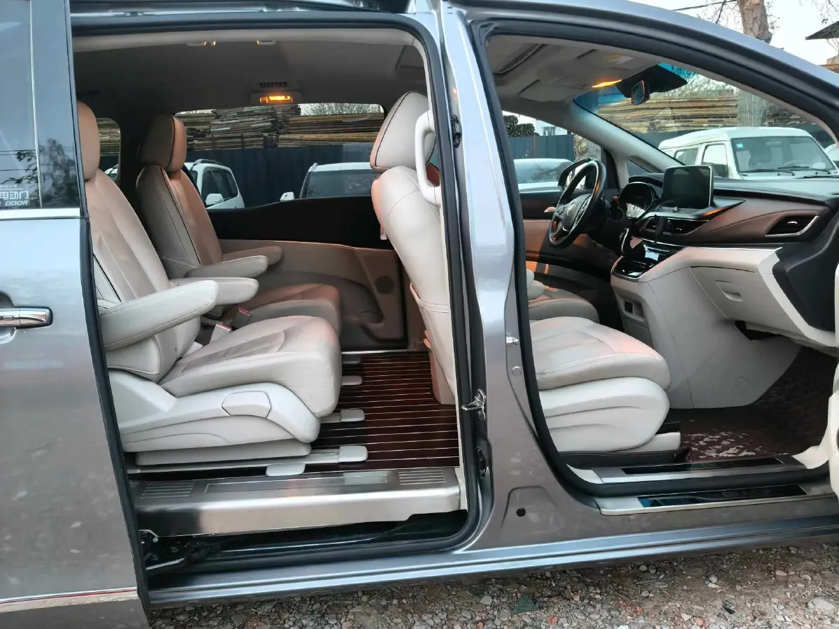 2021 Buick GL8 2.0T 237HP L4 9AT,autocango,china used car exporter,china ev exporter,chinese used car exporter,chinese used ev exporter