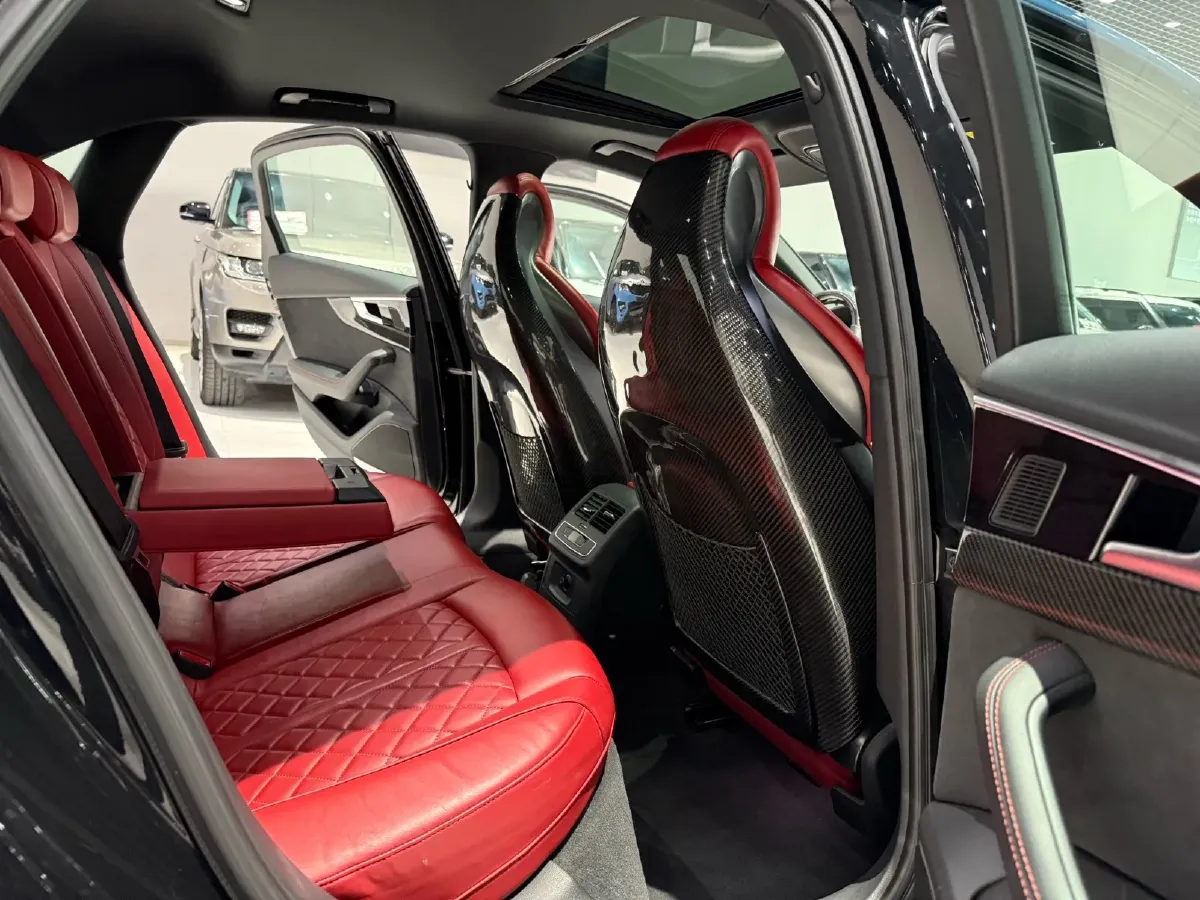 2022 Audi S4 3.0T 354HP V6 8AT,autocango,china used car exporter,china ev exporter,chinese used car exporter,chinese used ev exporter