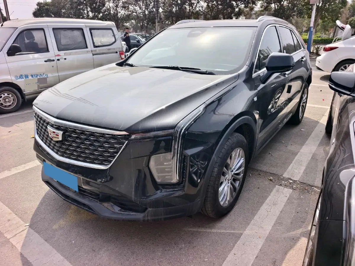 2024 Cadillac XT4 2.0T 237HP L4 9AT,autocango,china used car exporter,china ev exporter,chinese used car exporter,chinese used ev exporter