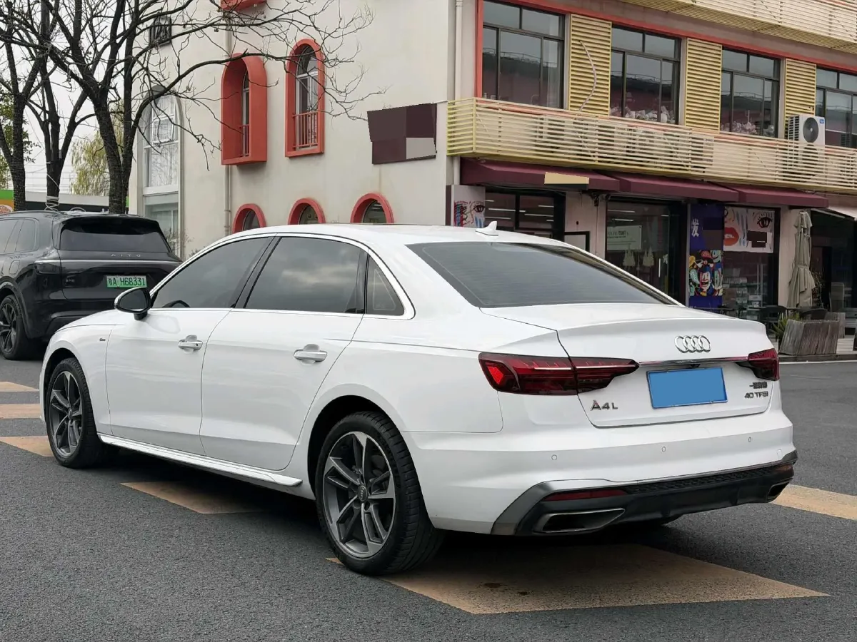 2020 Audi A4L 2.0T 190HP L4 7DCT,autocango,china used car exporter,china ev exporter,chinese used car exporter,chinese used ev exporter