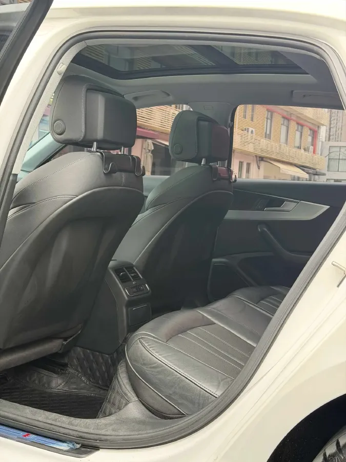 2020 Audi A4L 2.0T 190HP L4 7DCT,autocango,china used car exporter,china ev exporter,chinese used car exporter,chinese used ev exporter