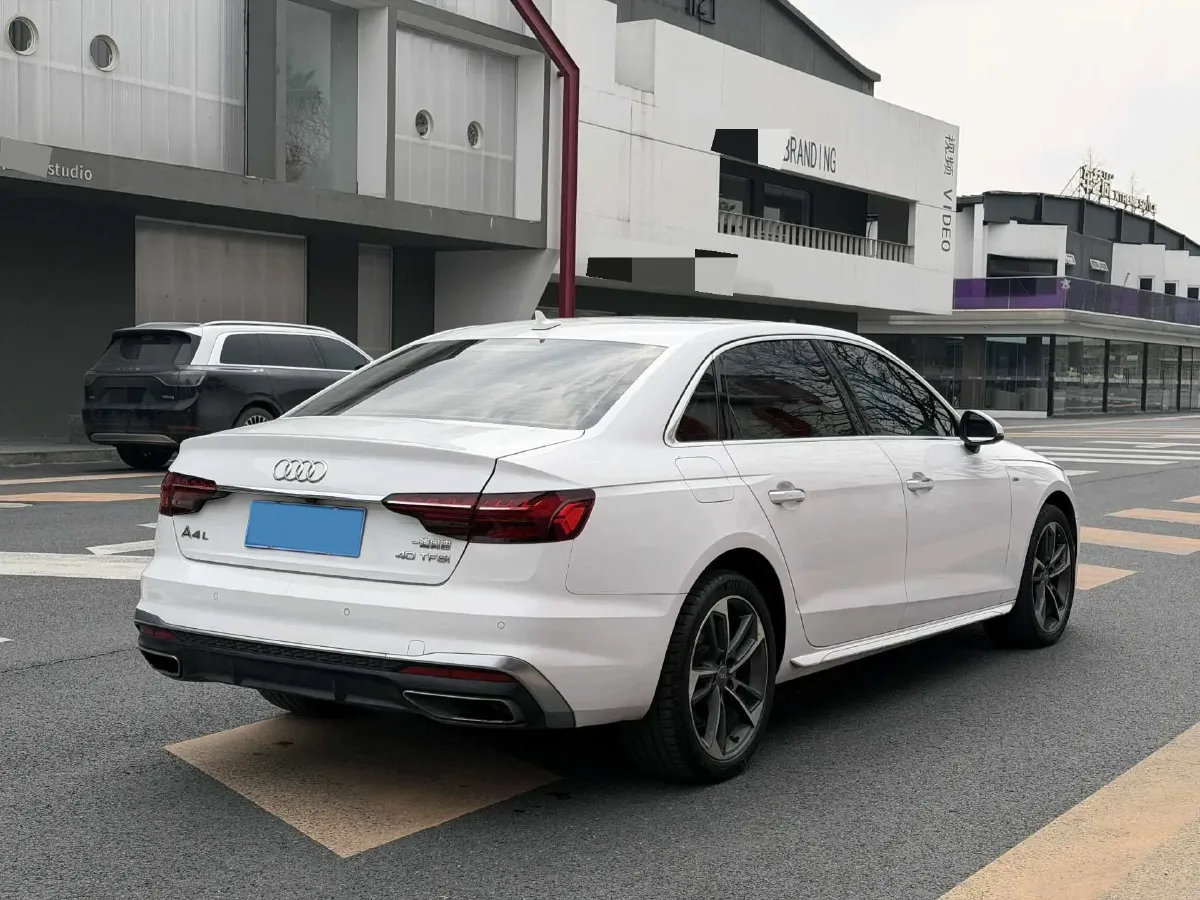 2020 Audi A4L 2.0T 190HP L4 7DCT,autocango,china used car exporter,china ev exporter,chinese used car exporter,chinese used ev exporter