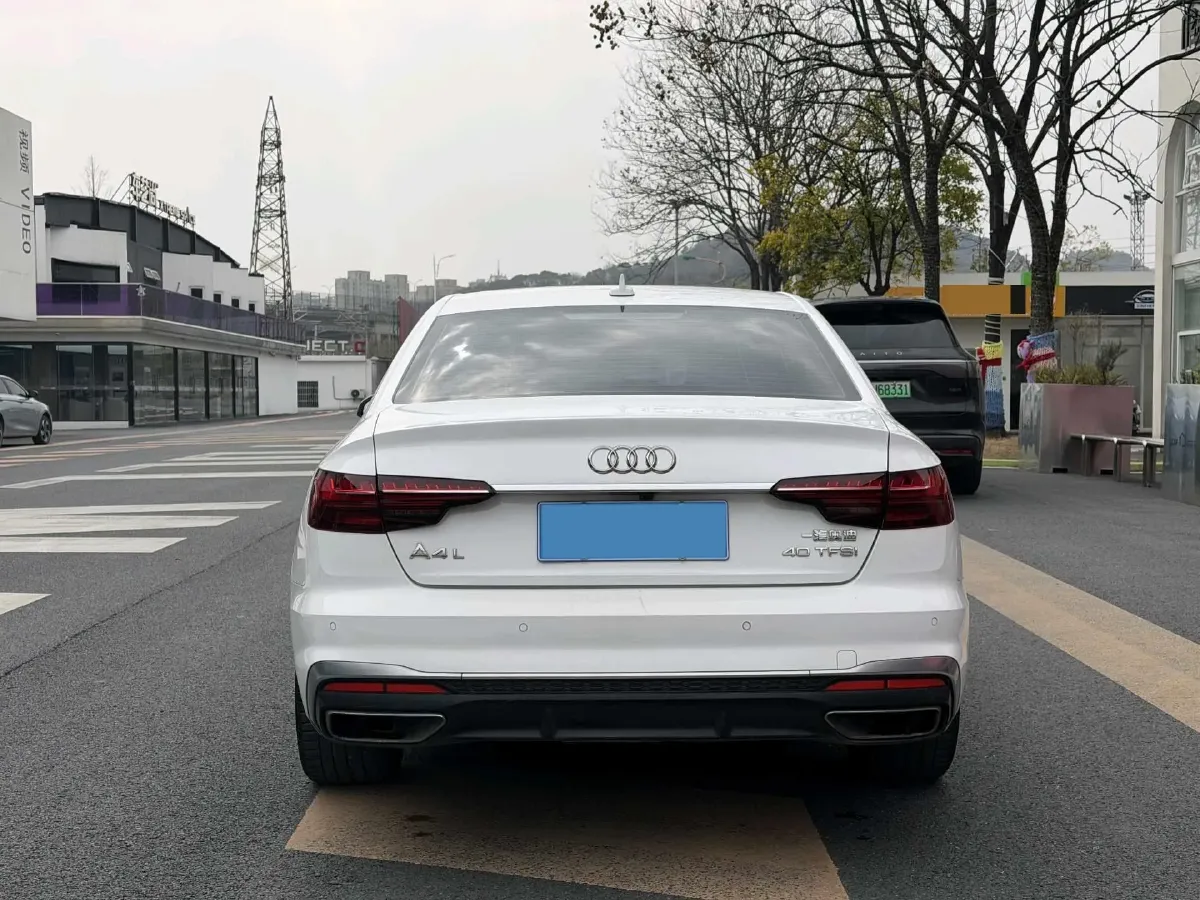 2020 Audi A4L 2.0T 190HP L4 7DCT,autocango,china used car exporter,china ev exporter,chinese used car exporter,chinese used ev exporter