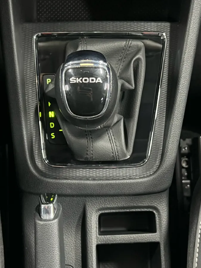 2022 Skoda Kamiq 1.5L 112HP L4 6AT,autocango,china used car exporter,china ev exporter,chinese used car exporter,chinese used ev exporter