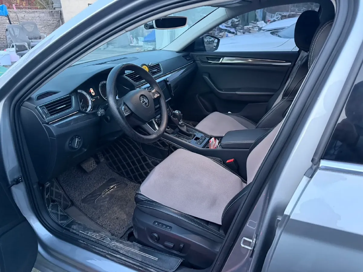 2018 Skoda Kodiak 1.8T 180HP L4 7DCT,autocango,china used car exporter,china ev exporter,chinese used car exporter,chinese used ev exporter