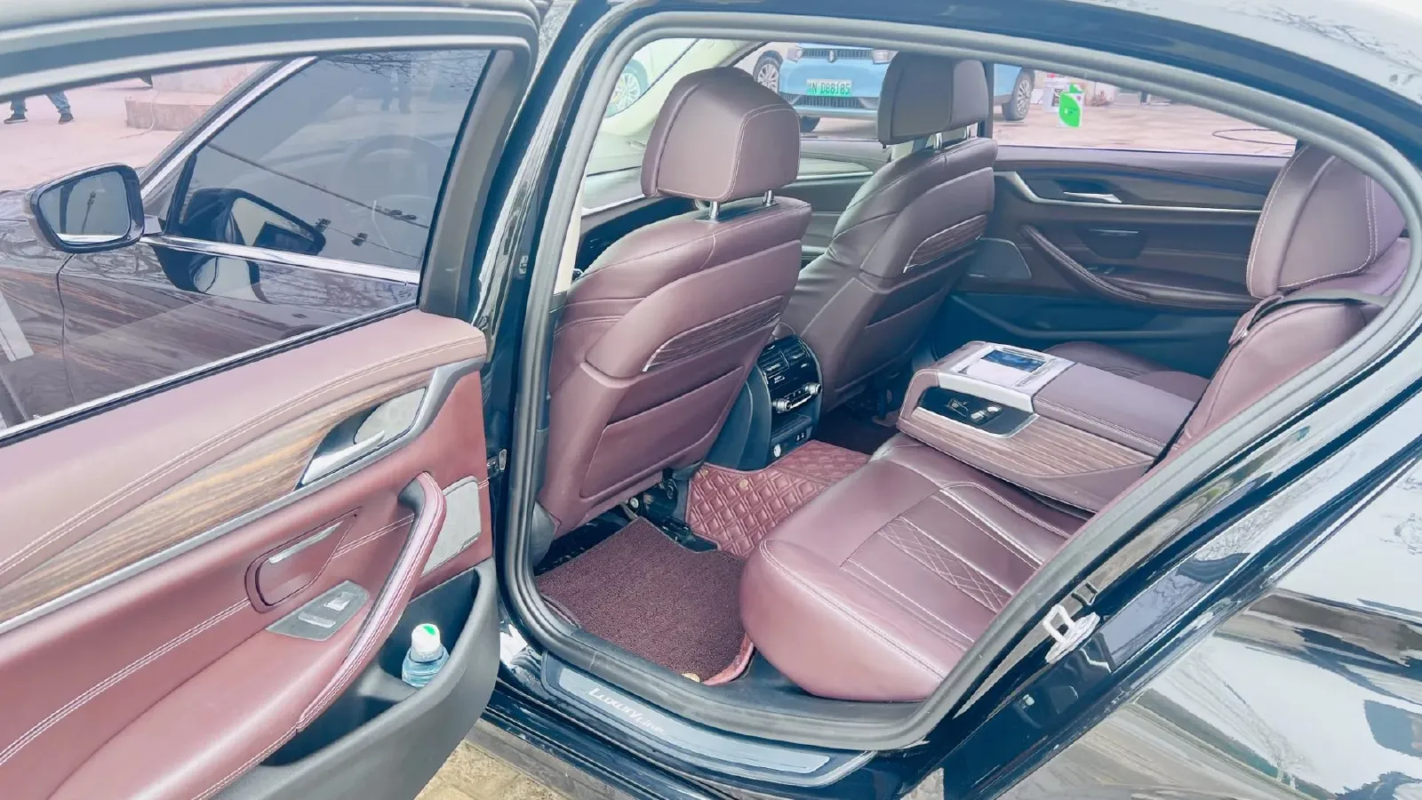 2020 BMW 5 Series 2.0T 252HP L4 8AT,autocango,china used car exporter,china ev exporter,chinese used car exporter,chinese used ev exporter