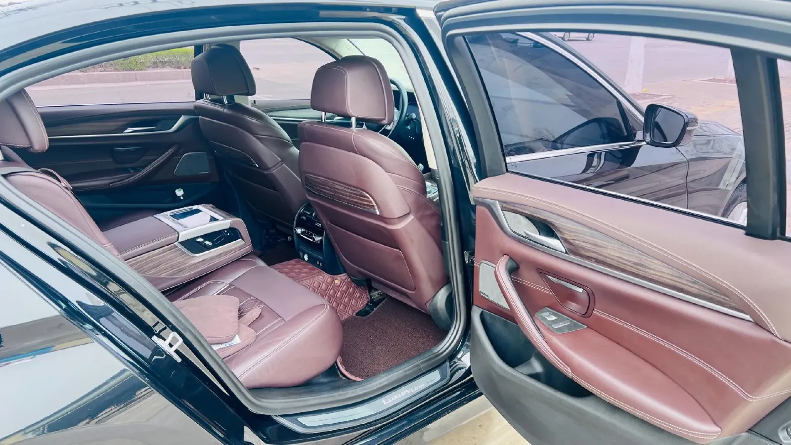 2020 BMW 5 Series 2.0T 252HP L4 8AT,autocango,china used car exporter,china ev exporter,chinese used car exporter,chinese used ev exporter