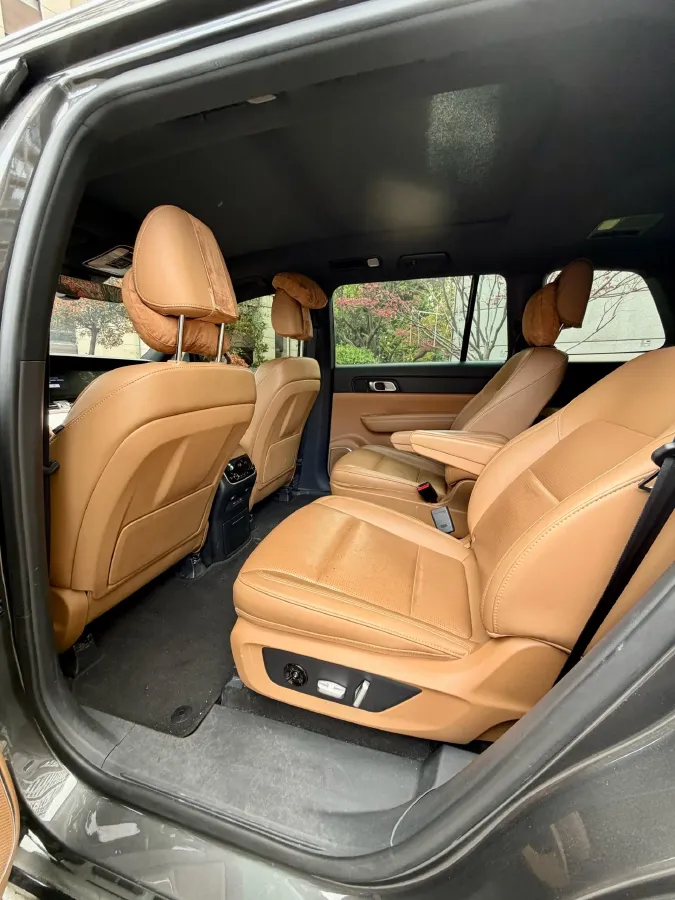 2021 Li ONE Range Extended 131HP REEV 40.5KWH,autocango,china used car exporter,china ev exporter,chinese used car exporter,chinese used ev exporter