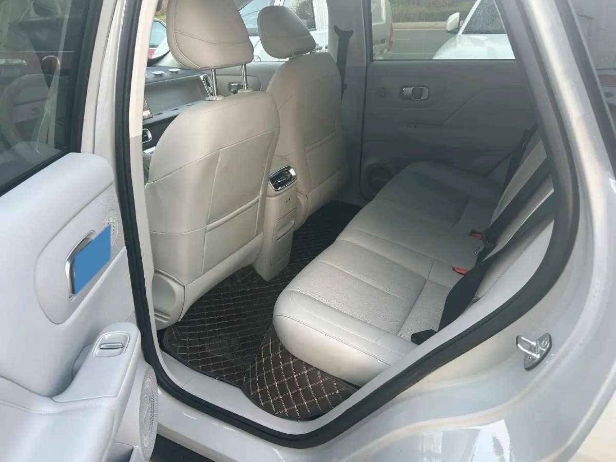 2025 Leapmotor B10 BEV 67.1KWH,autocango,china used car exporter,china ev exporter,chinese used car exporter,chinese used ev exporter