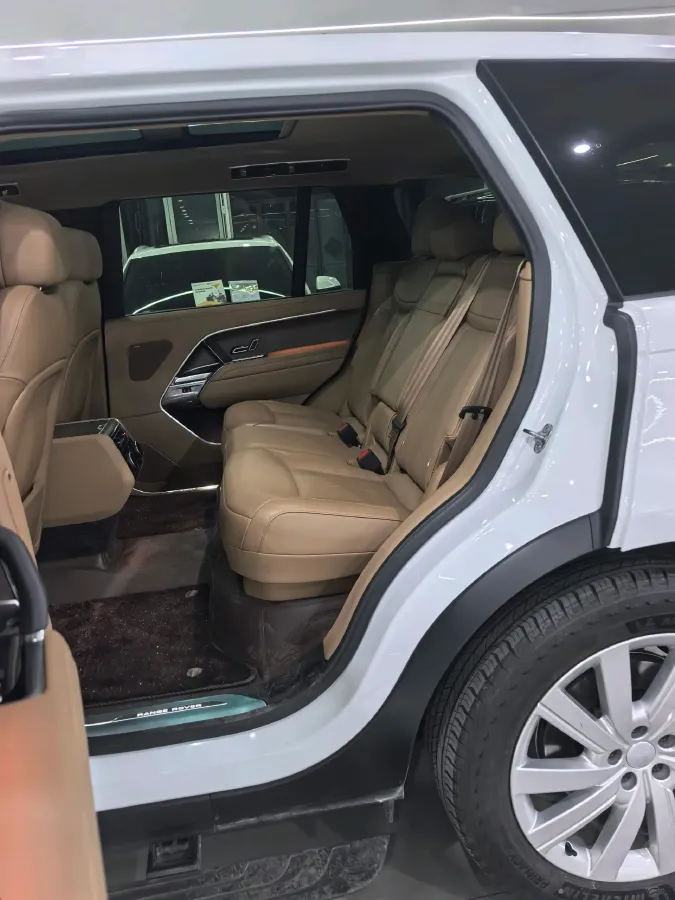 2025 Land Rover Range Rover 3.0T 400HP L6 8AT,autocango,china used car exporter,china ev exporter,chinese used car exporter,chinese used ev exporter