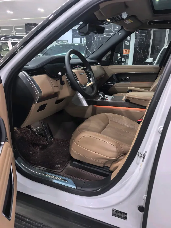 2025 Land Rover Range Rover 3.0T 400HP L6 8AT,autocango,china used car exporter,china ev exporter,chinese used car exporter,chinese used ev exporter