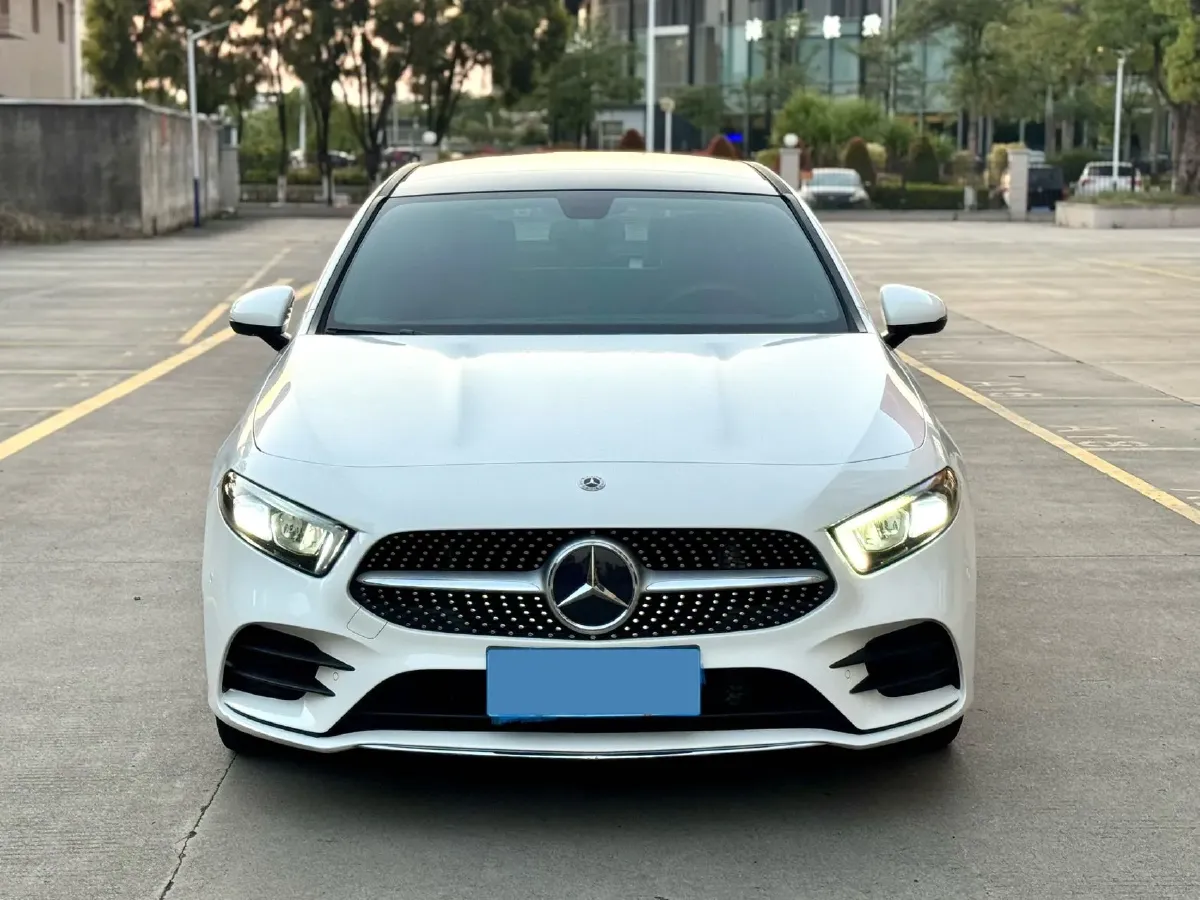 2021 Mercedes-Benz A Class 1.3T 163HP L4 7DCT,autocango,china used car exporter,china ev exporter,chinese used car exporter,chinese used ev exporter