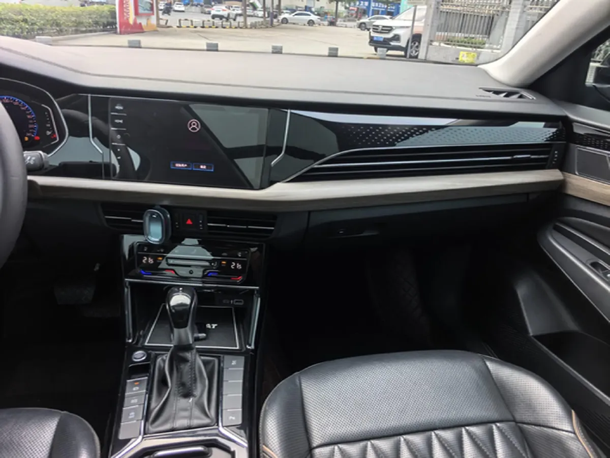 2020 Volkswagen Passat 2.0T 186HP L4 7DCT,autocango,china used car exporter,china ev exporter,chinese used car exporter,chinese used ev exporter