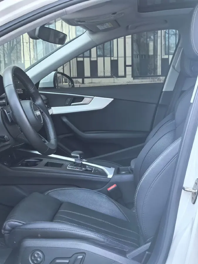 2019 Audi A4L 2.0T 190HP L4 7DCT,autocango,china used car exporter,china ev exporter,chinese used car exporter,chinese used ev exporter