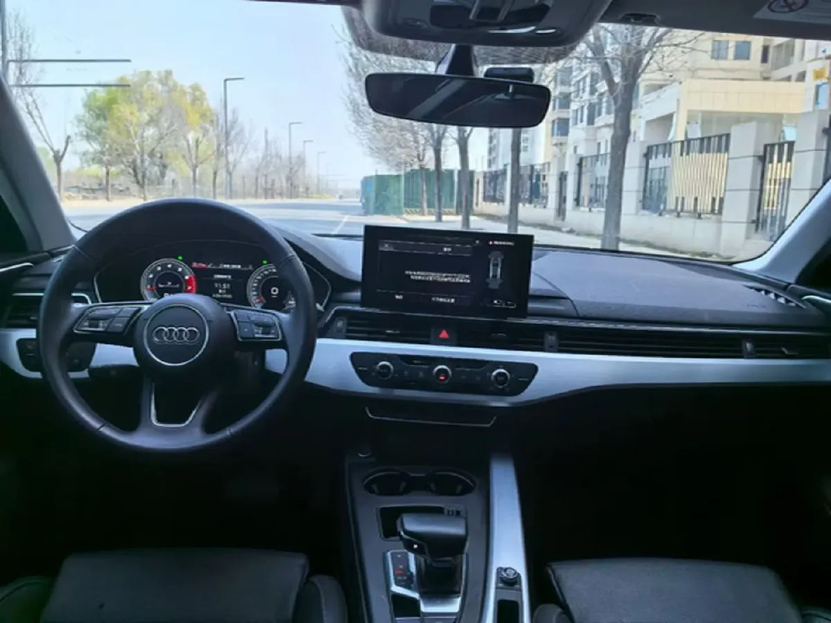 2019 Audi A4L 2.0T 190HP L4 7DCT,autocango,china used car exporter,china ev exporter,chinese used car exporter,chinese used ev exporter