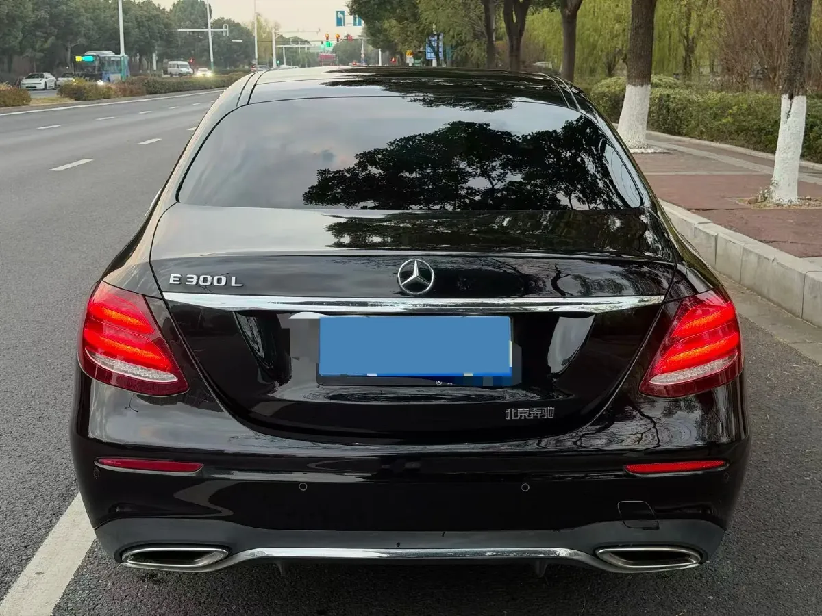 2020 Mercedes-Benz E Class 2.0T 258HP L4 9AT,autocango,china used car exporter,china ev exporter,chinese used car exporter,chinese used ev exporter
