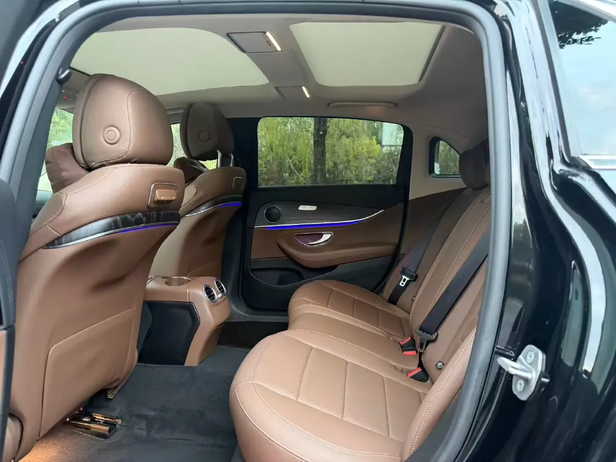 2020 Mercedes-Benz E Class 2.0T 258HP L4 9AT,autocango,china used car exporter,china ev exporter,chinese used car exporter,chinese used ev exporter