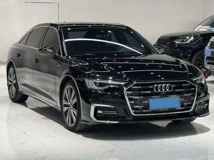 2024 Audi A6L 2.0T 245HP L4 7DCT,autocango,china used car exporter,china ev exporter,chinese used car exporter,chinese used ev exporter