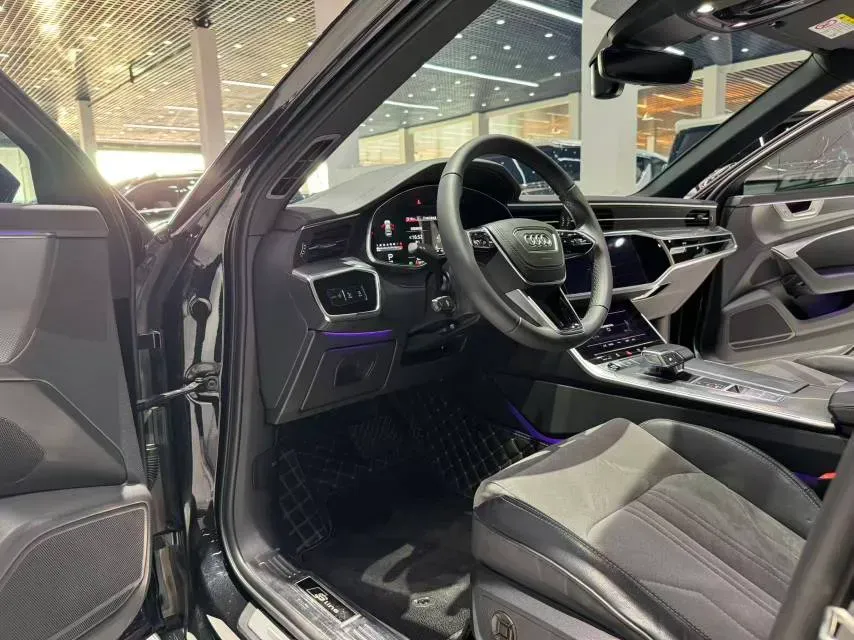 2024 Audi A6L 2.0T 245HP L4 7DCT,autocango,china used car exporter,china ev exporter,chinese used car exporter,chinese used ev exporter