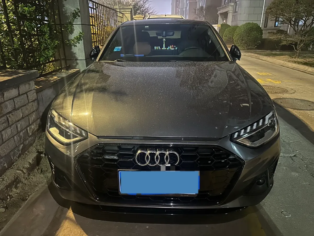 2023 Audi A4L 2.0T 190HP L4 7DCT,autocango,china used car exporter,china ev exporter,chinese used car exporter,chinese used ev exporter
