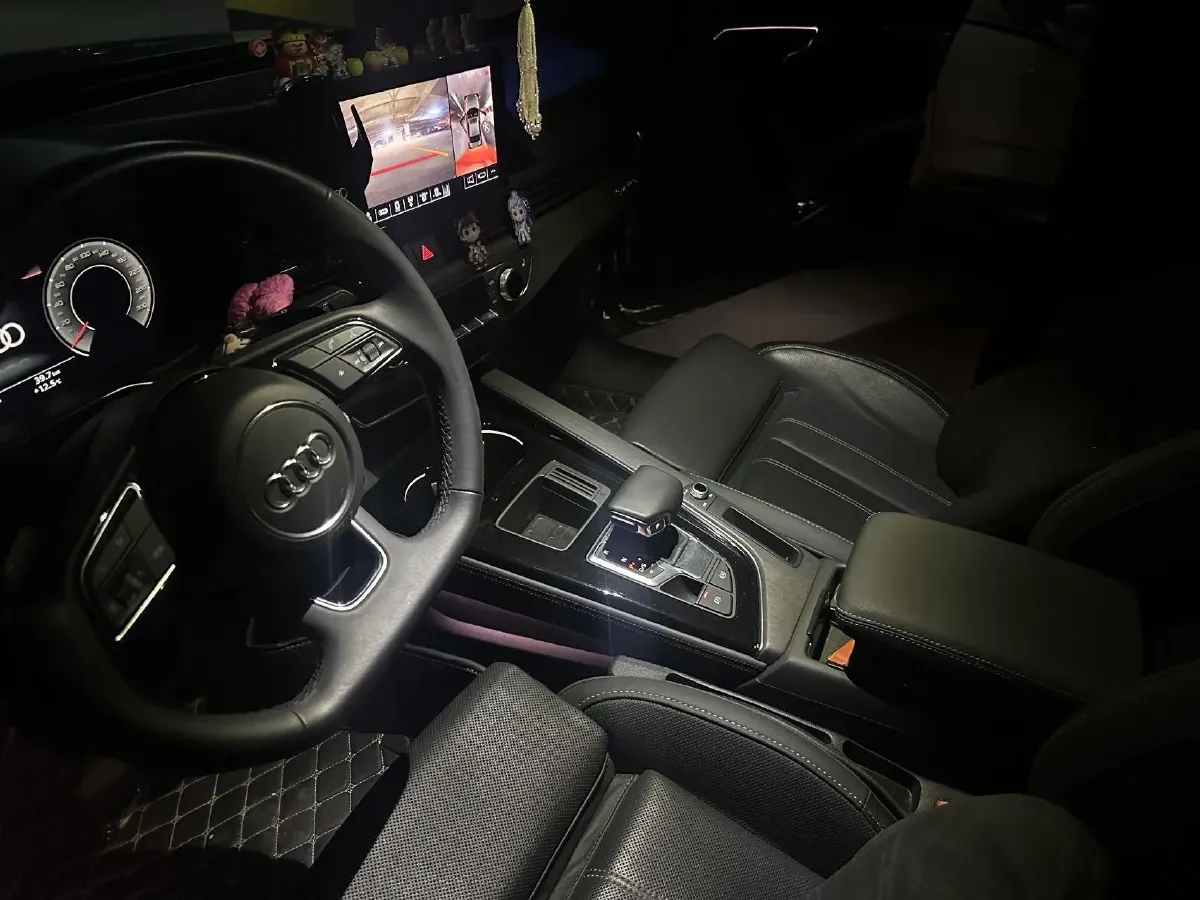 2023 Audi A4L 2.0T 190HP L4 7DCT,autocango,china used car exporter,china ev exporter,chinese used car exporter,chinese used ev exporter