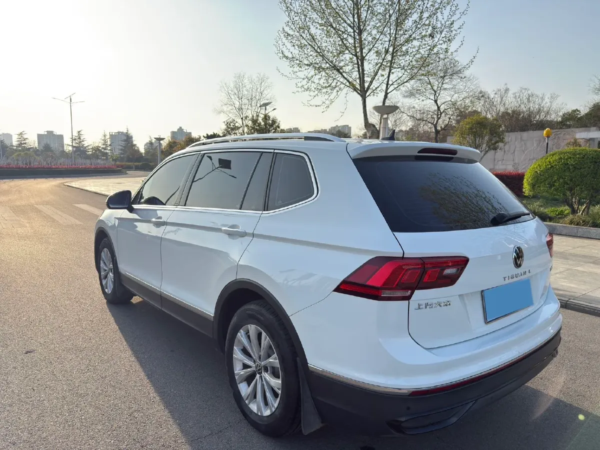 2024 Volkswagen Tiguan L 1.5T 160HP L4 7DCT,autocango,china used car exporter,china ev exporter,chinese used car exporter,chinese used ev exporter