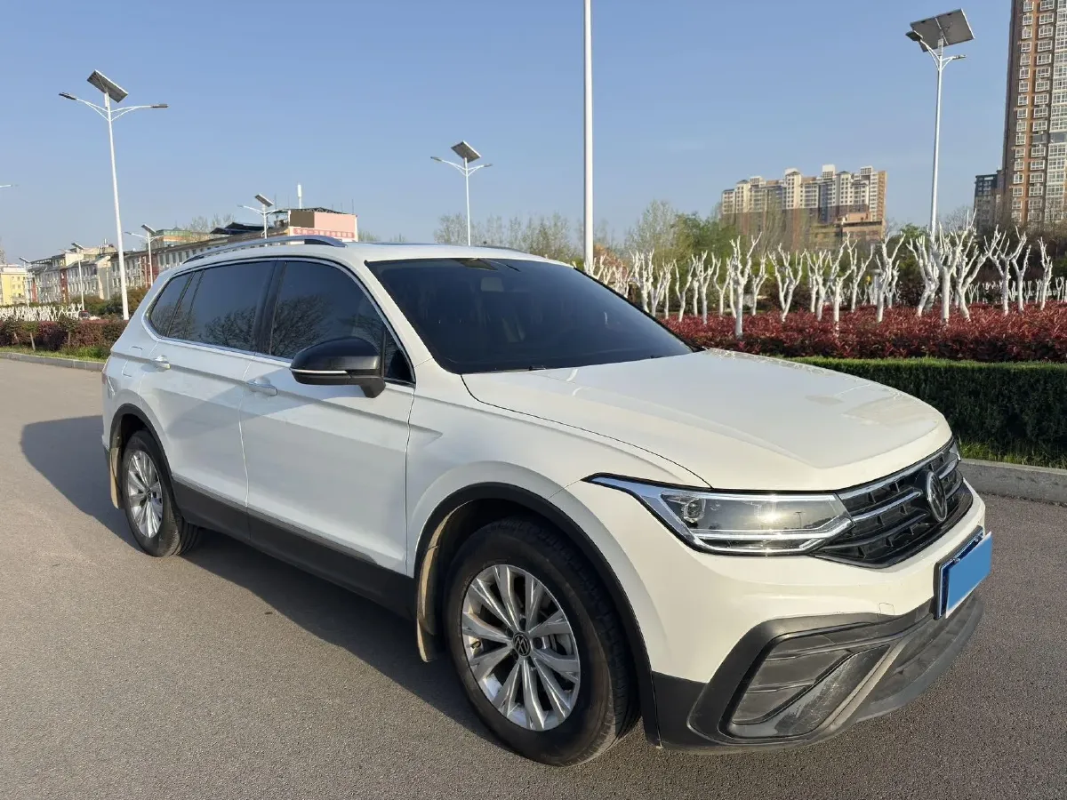 2024 Volkswagen Tiguan L 1.5T 160HP L4 7DCT,autocango,china used car exporter,china ev exporter,chinese used car exporter,chinese used ev exporter