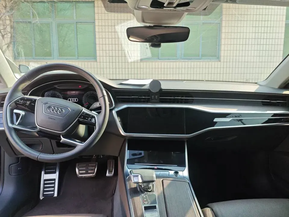 2022 Audi A7L 3.0T 340HP V6 7DCT,autocango,china used car exporter,china ev exporter,chinese used car exporter,chinese used ev exporter