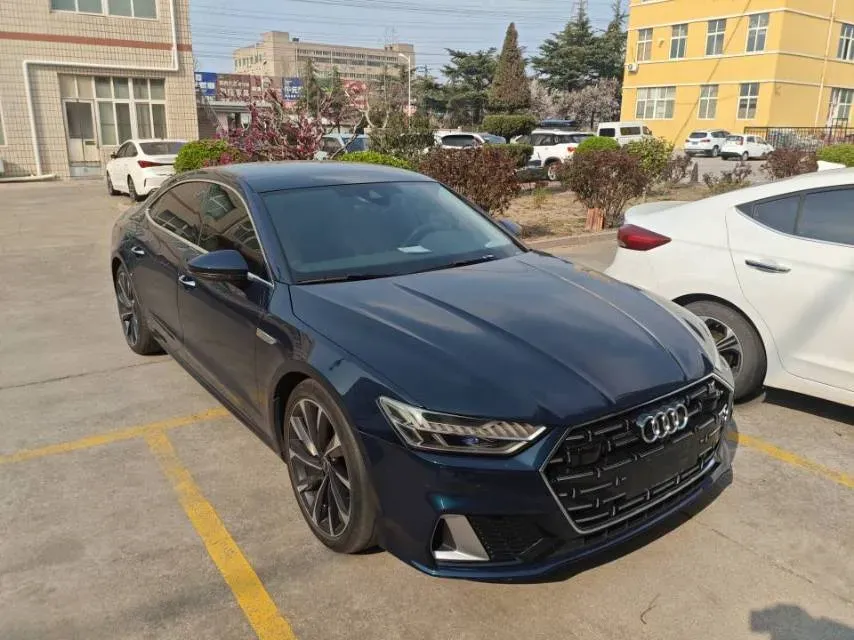 2022 Audi A7L 3.0T 340HP V6 7DCT,autocango,china used car exporter,china ev exporter,chinese used car exporter,chinese used ev exporter