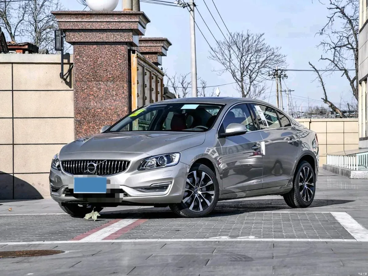 2018 Volvo S60 1.5T 152HP L4 6AT,autocango,china used car exporter,china ev exporter,chinese used car exporter,chinese used ev exporter