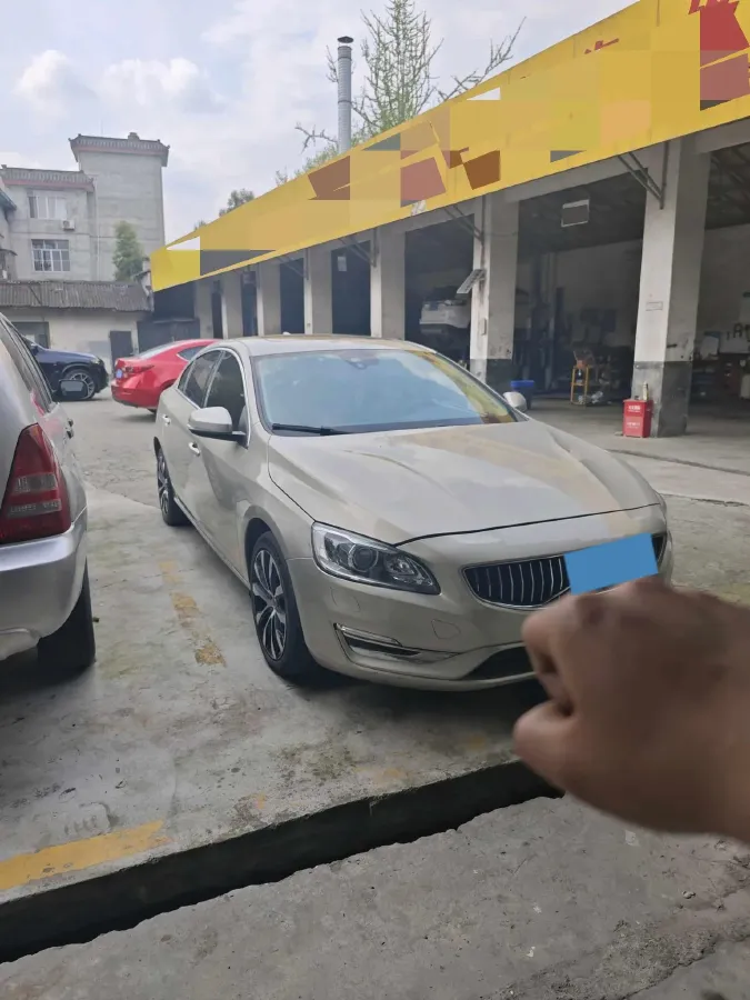 2018 Volvo S60 1.5T 152HP L4 6AT,autocango,china used car exporter,china ev exporter,chinese used car exporter,chinese used ev exporter