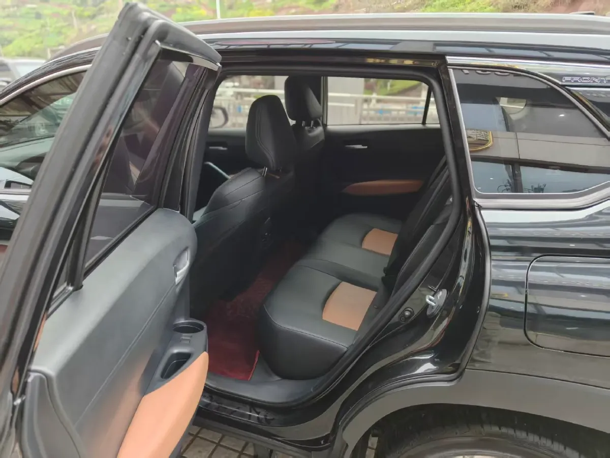 2023 Toyota Frontlander 2.0L 171HP L4 CVT,autocango,china used car exporter,china ev exporter,chinese used car exporter,chinese used ev exporter