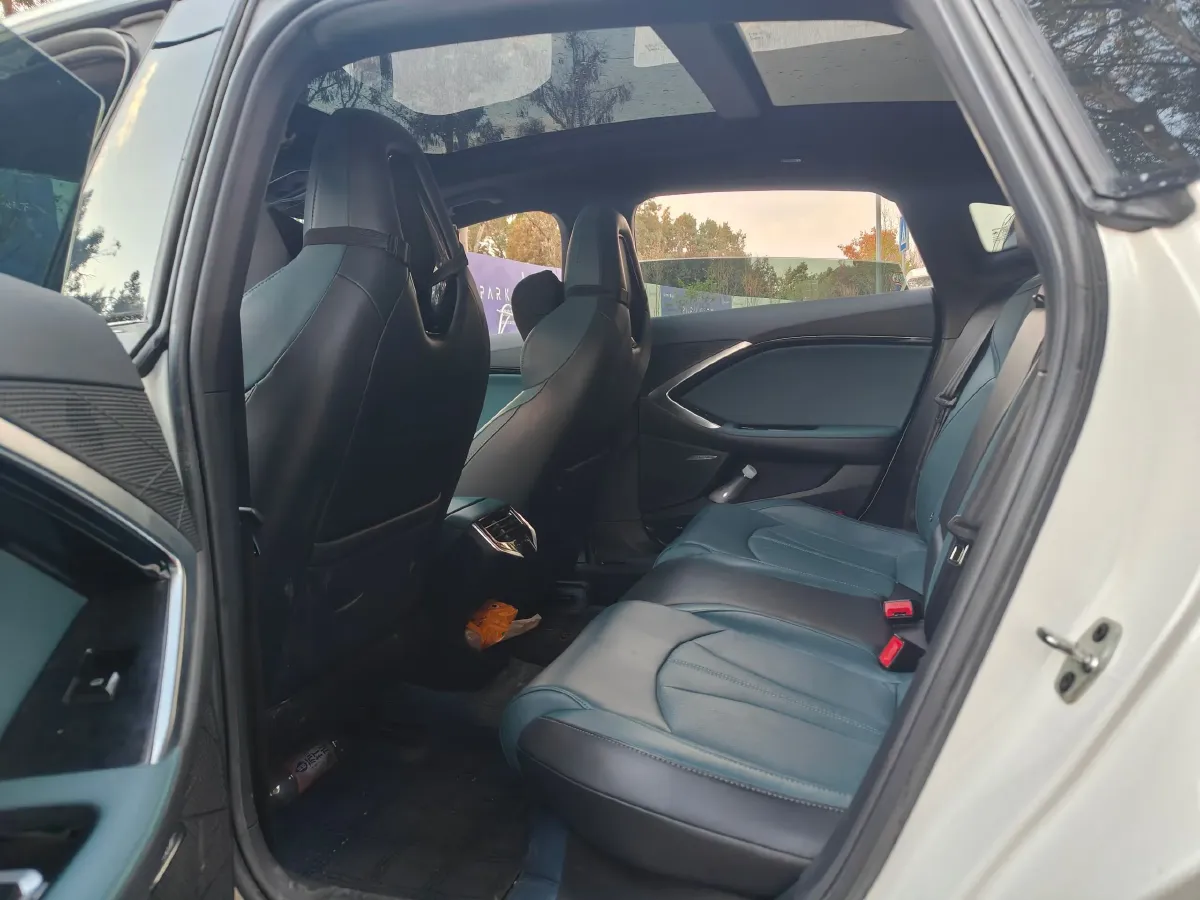 2023 MG 7 1.5T 188HP L4 7DCT,autocango,china used car exporter,china ev exporter,chinese used car exporter,chinese used ev exporter