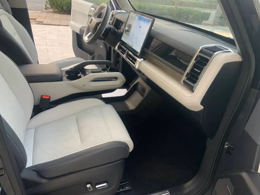 2024 Dongfeng RuiQi 7 2.0T 228HP L4 8AT,autocango,china used car exporter,china ev exporter,chinese used car exporter,chinese used ev exporter