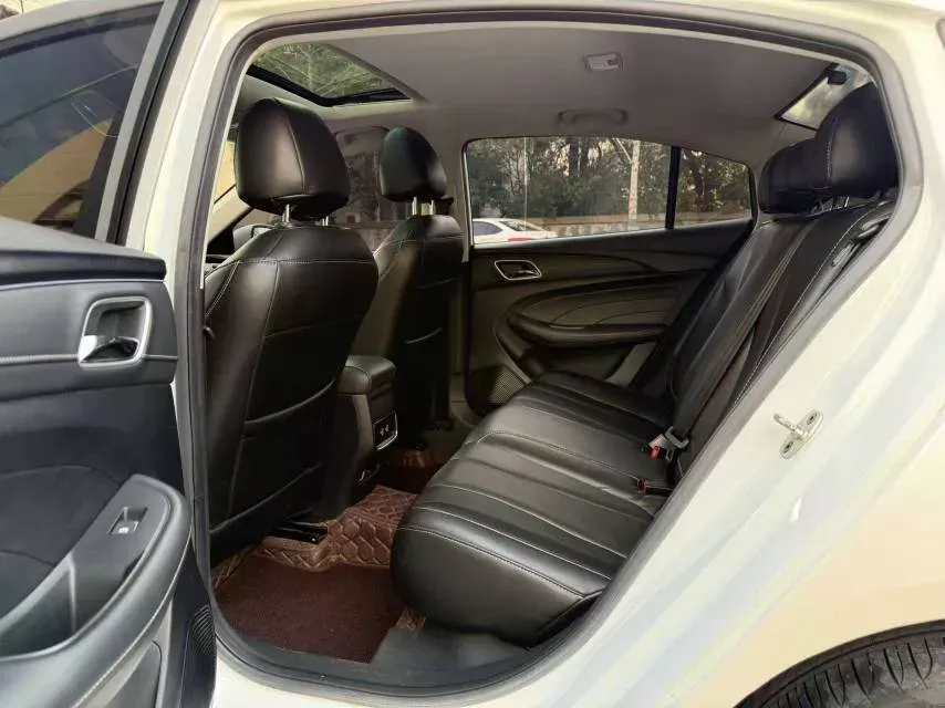 2019 Roewe i5 1.5L 120HP L4 CVT,autocango,china used car exporter,china ev exporter,chinese used car exporter,chinese used ev exporter