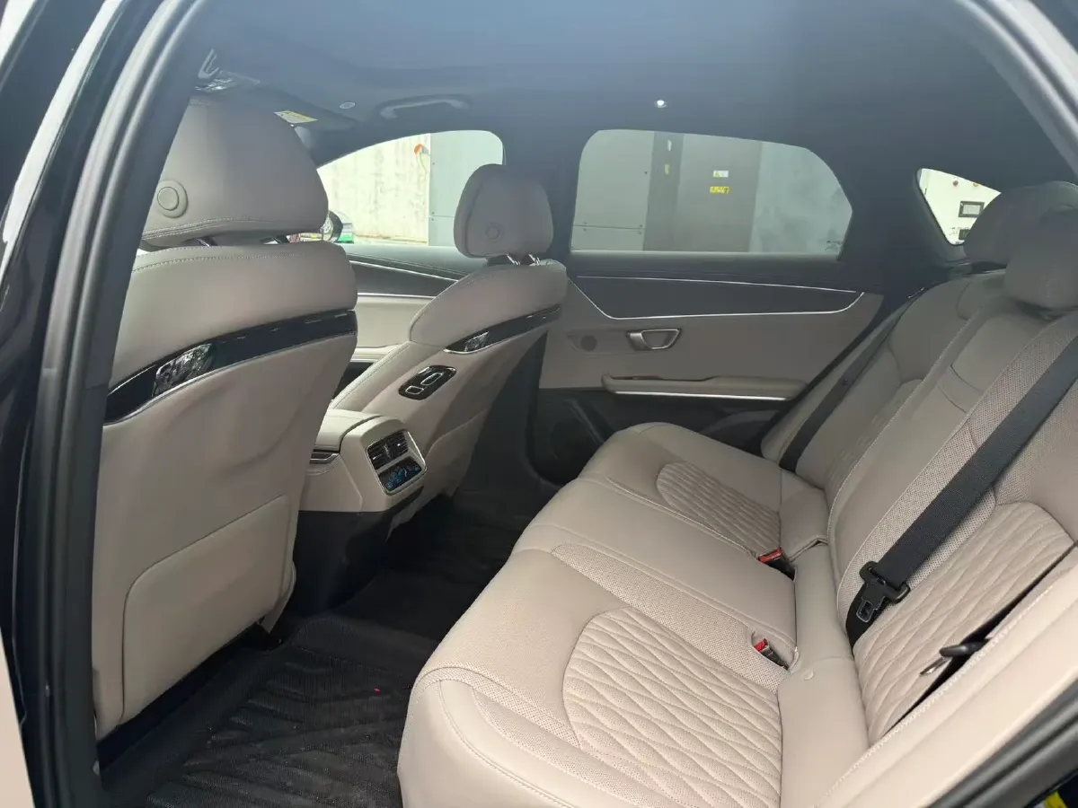 2025 BYD Han 1.5T 156HP L4 E-CVT PHEV,autocango,china used car exporter,china ev exporter,chinese used car exporter,chinese used ev exporter