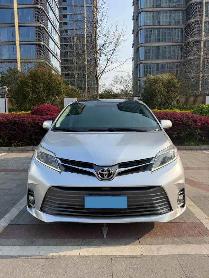 2018 Toyota Highlander 2.0T 220HP L4 6AT,autocango,china used car exporter,china ev exporter,chinese used car exporter,chinese used ev exporter