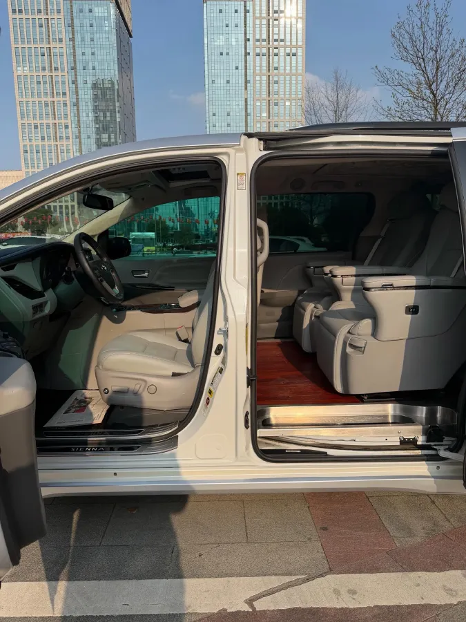 2018 Toyota Highlander 2.0T 220HP L4 6AT,autocango,china used car exporter,china ev exporter,chinese used car exporter,chinese used ev exporter